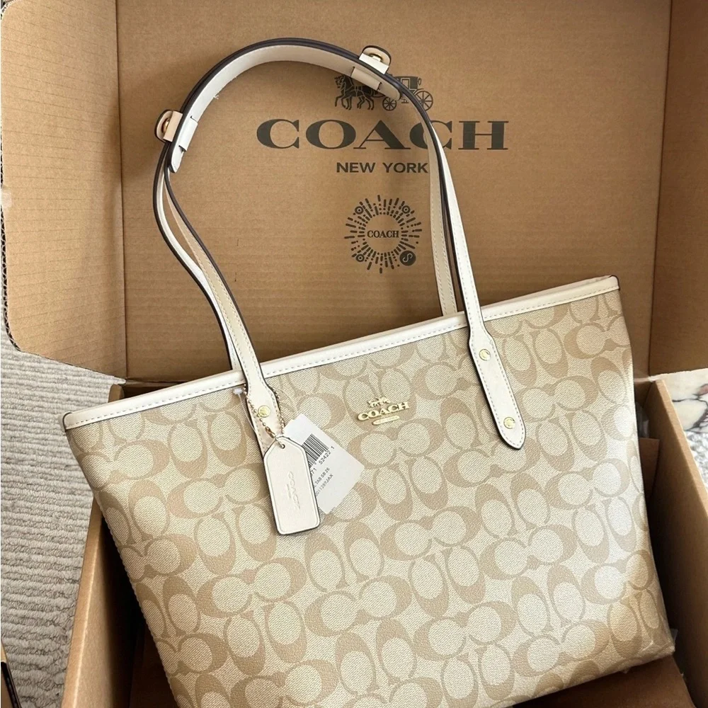 Coach Large Tote Bag Canvas Shopping Bag Everyday Carryall - Picture 3 of 9